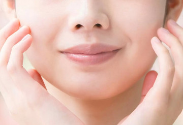 カバーマークの「生肌ヴェール」でなめらかで美しい素肌